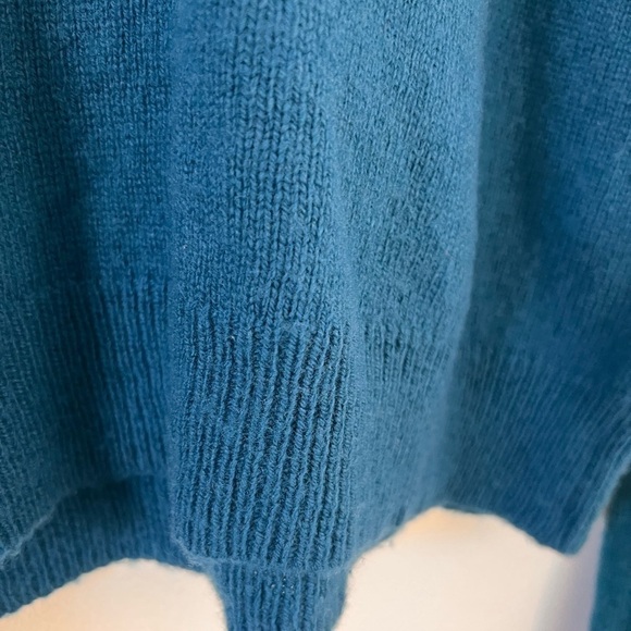 Ann Taylor Wool Blend Teal Blue Sleeve Bow Crewneck Pullover Sweater Medium - Picture 9 of 16